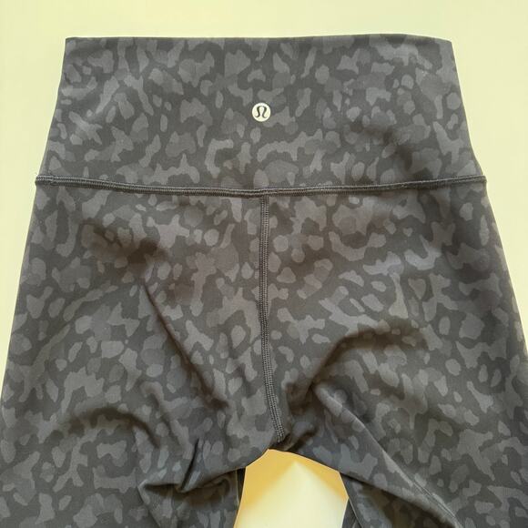 Lululemon Wunder Under High-Rise 28" Legging Wild Thing Camo Size 4 EUC W5BTES - Picture 9 of 12